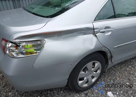 2007 Toyota Camry Le z USA, uszkodzony, nr VIN 4T1BE46K17U053251